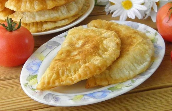 Как приготовить чебуреки с мясом в домашних условиях? Рецепты очень вкусных чебуреков