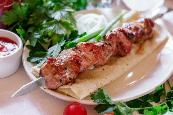 Маринад для шашлыка из свинины, чтобы мясо было мягким и сочным