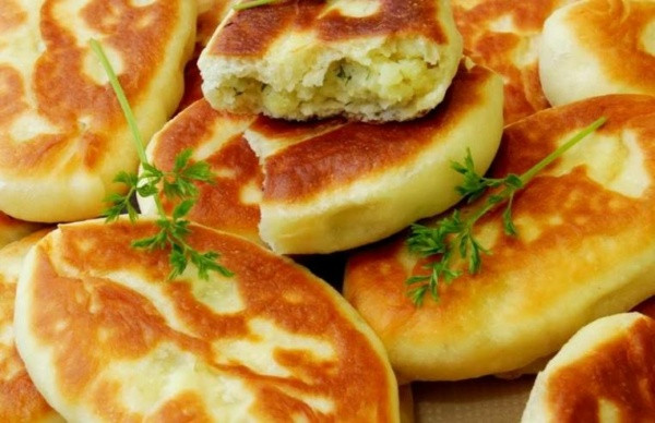 Жареные пирожки с картошкой — 6 рецептов пирожков на сковороде
