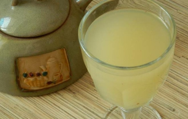 Как сделать квас из березового сока с изюмом в домашних условиях