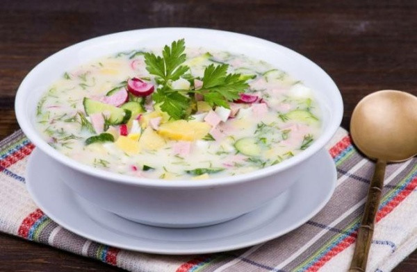 Окрошка на сыворотке с колбасой — 6 классических рецептов