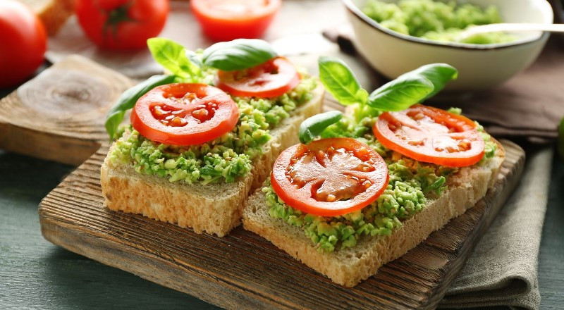 Бутерброды с авокадо — простые и вкусные рецепты