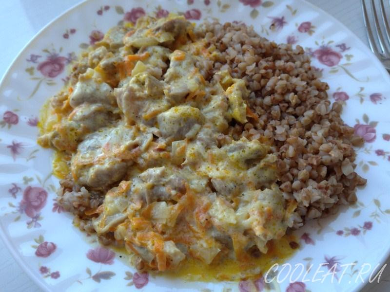 Куриные желудки тушеные в сметане