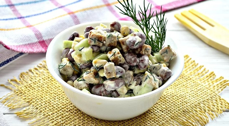 Салат с фасолью и сухариками — очень вкусные рецепты