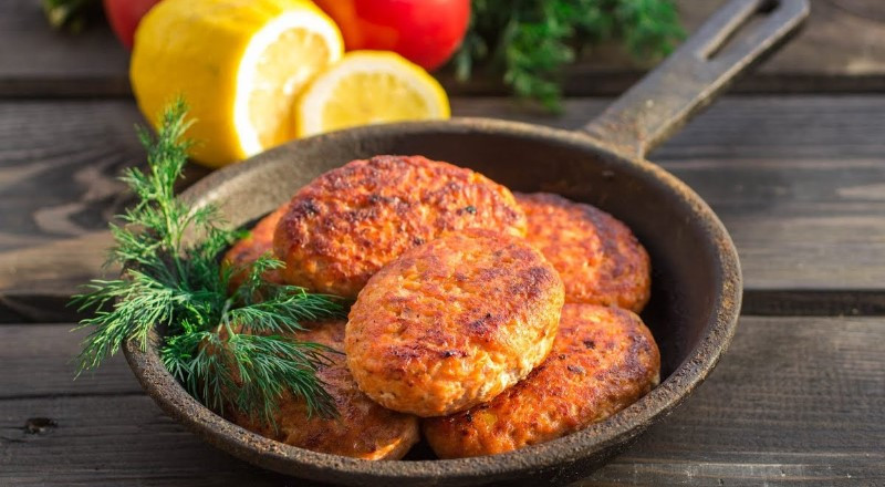 Котлеты из индейки на сковороде — 6 рецептов сочных и мягких котлет
