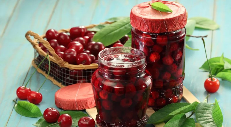 Компот из черешни на зиму — 9 простых рецептов заготовки